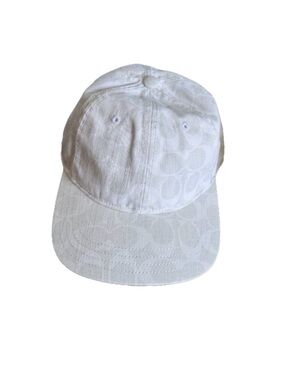 NWT! COACH Ivory Signature Monogram Baseball Cap with “C’s” All Over it. Unisex